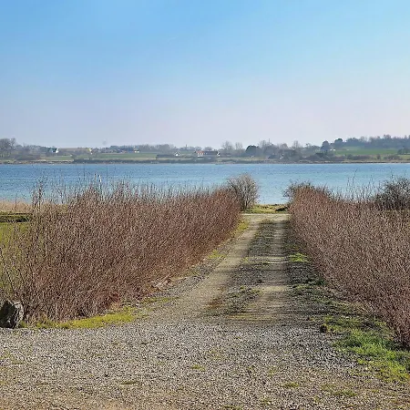 Three-bedroom Holiday In 4 Holiday home